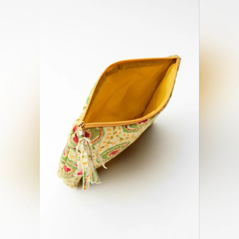 ZARA PRINTED QUILTED TOILETRY BAG